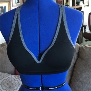 Push-up sports bra